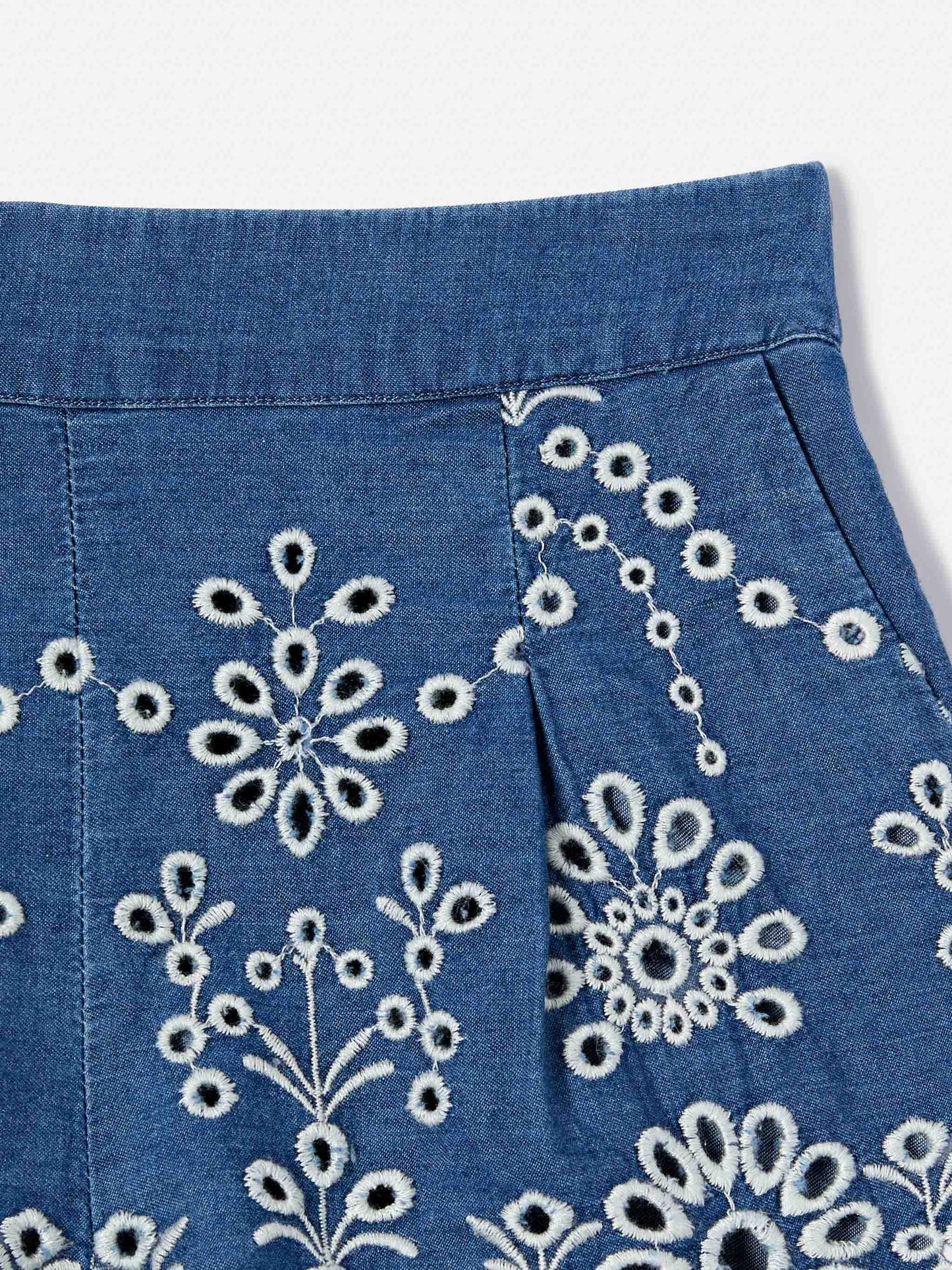 Short Amani Jr in chambray effetto denim con ricamo sangallo