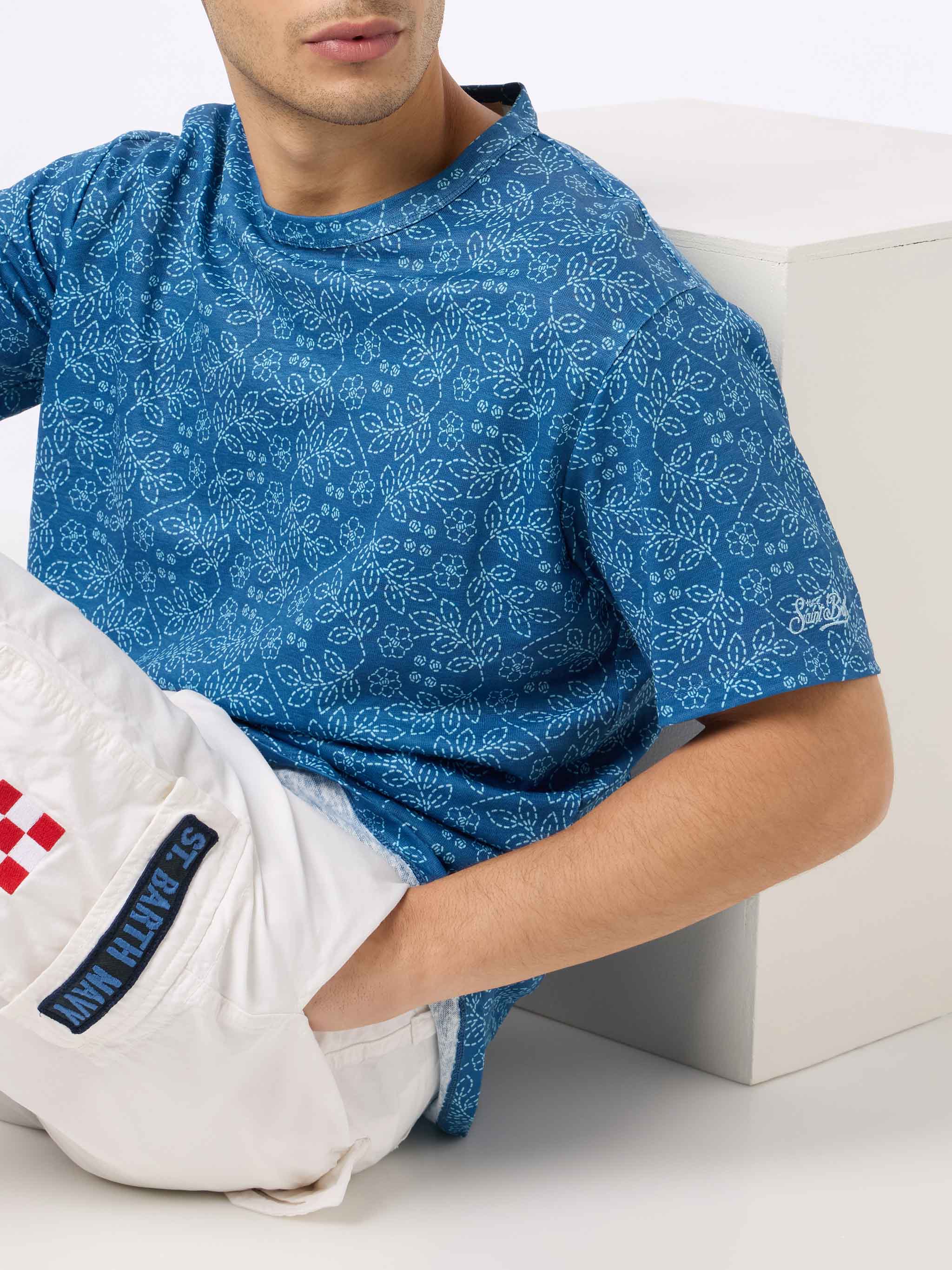 t-shirt-da-uomo-ecstasea-in-jersey-di-lino-blu-con-stampa-sashiko-mc2