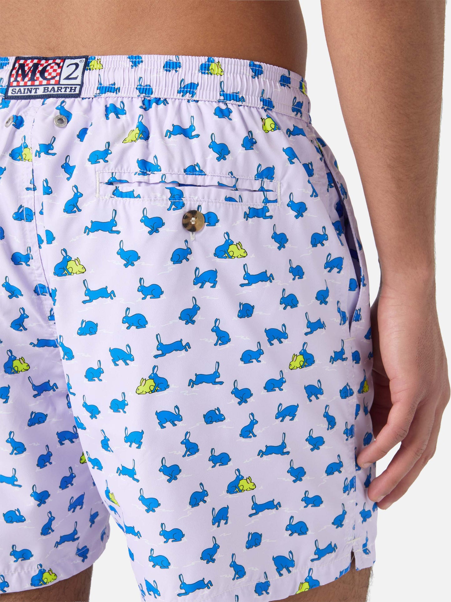 Bañador de tejido ligero Lighting con estampado de conejo