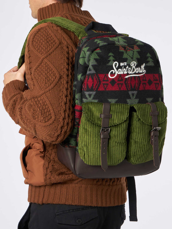 Rucksack mit Navajo-Aufdruck