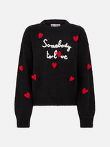 Morbida maglia da donna dalla forma squadrata con ricamo Somebody to Love e patch cuori all'uncinetto