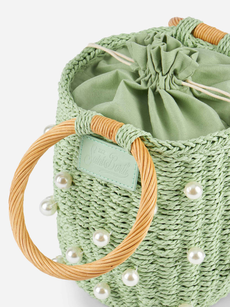 Borsa a secchiello in rattan verde acqua con decorazione di perle
