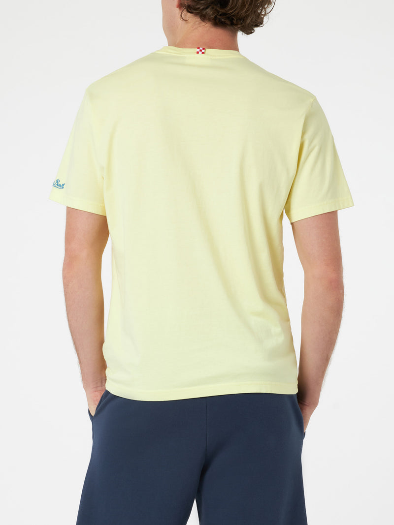 Herren-T-Shirt aus Baumwolle mit platziertem „More Shots Less Squats“-Aufdruck