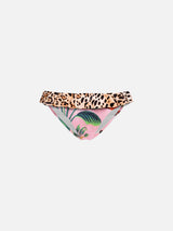 Slip da bagno da bambina con balza leopardata e fantasia tropicale