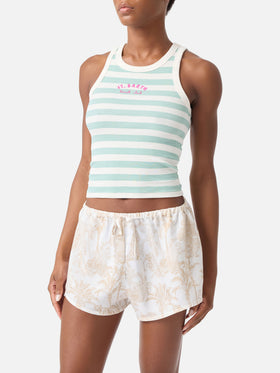 Gestreiftes Ada Tanktop in Salbeigrün mit Beach Club-Stickerei 