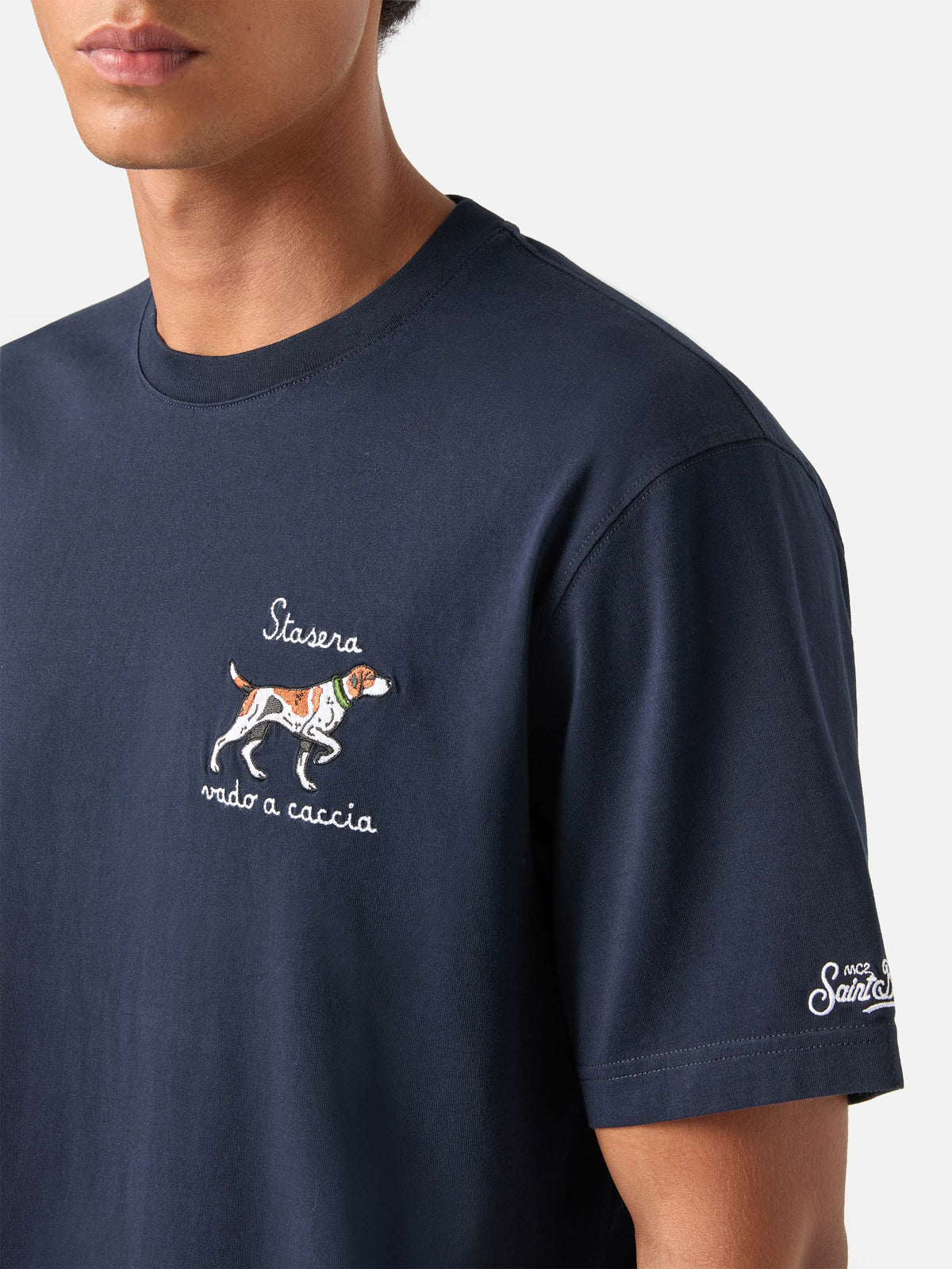 T-shirt Arnott blu navy in cotone con ricamo cane da caccia