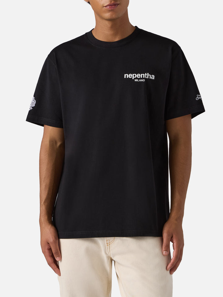 Arnott cotton T-shirt in black with Nephenta print | NEPENTHA SPECIAL EDITION