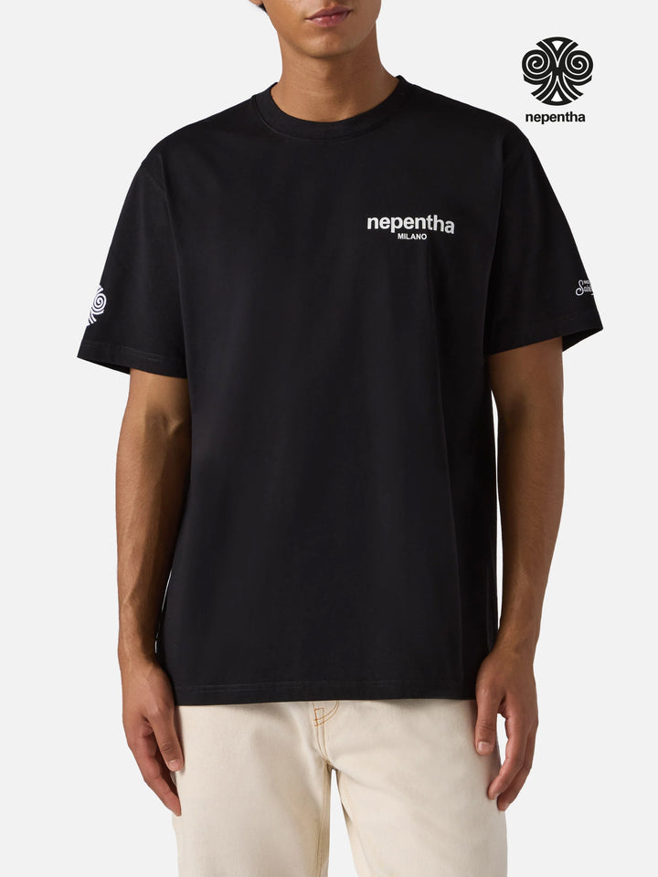 T-shirt Arnott in cotone nero con stampa Nepentha | NEPENTHA SPECIAL EDITION