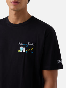 Camiseta Arnott en negro con bordado Shots and $tocks 