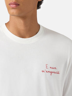 Arnott Warm Winter-Baumwoll-T-Shirt in Weiß mit E nun m'angoscià-Stickerei | VACANZE DI NATALE SPECIAL EDITION