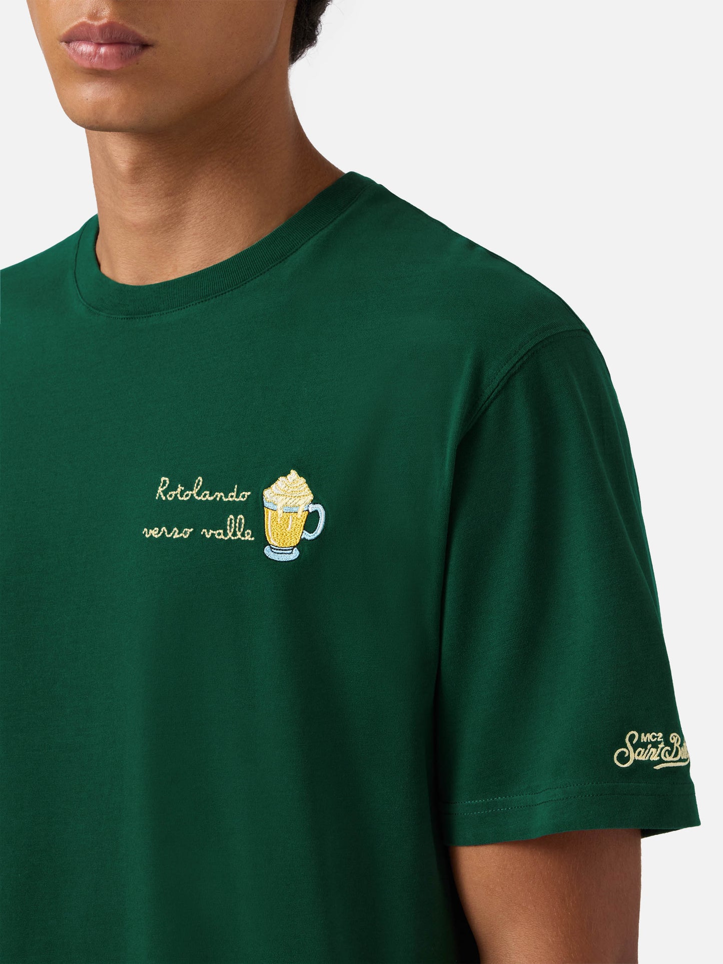 Arnott warm-touch cotton T-shirt in green with Rotolando verso valle embroidery