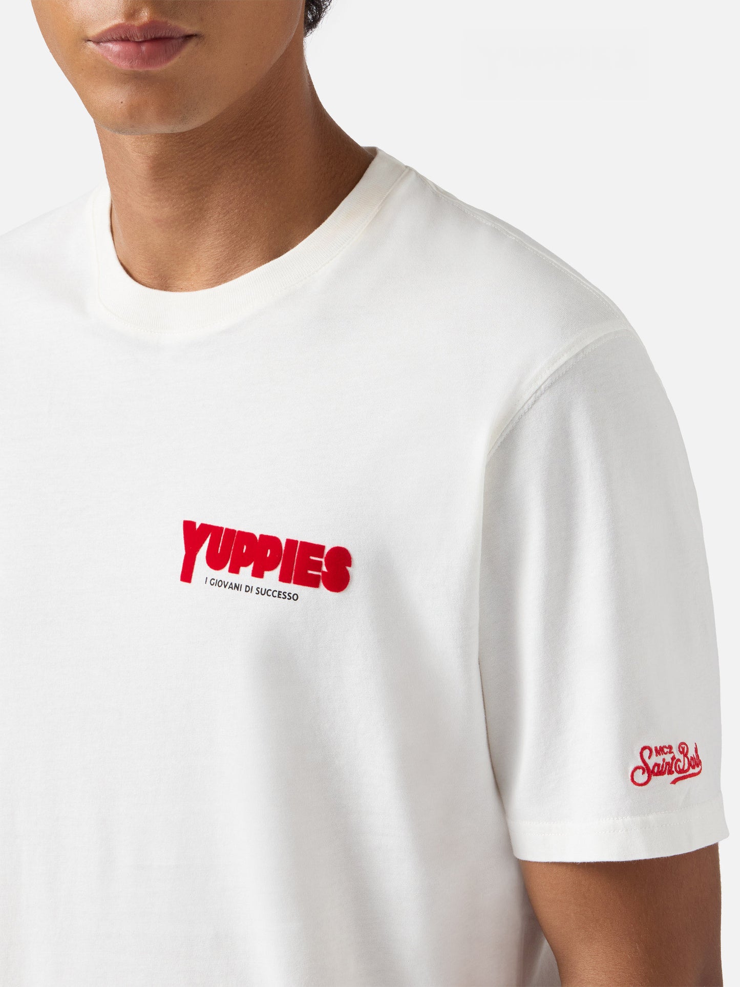 Arnott Warm winter cotton T-shirt in white with Yuppies print | YUPPIES SPECIAL EDITION