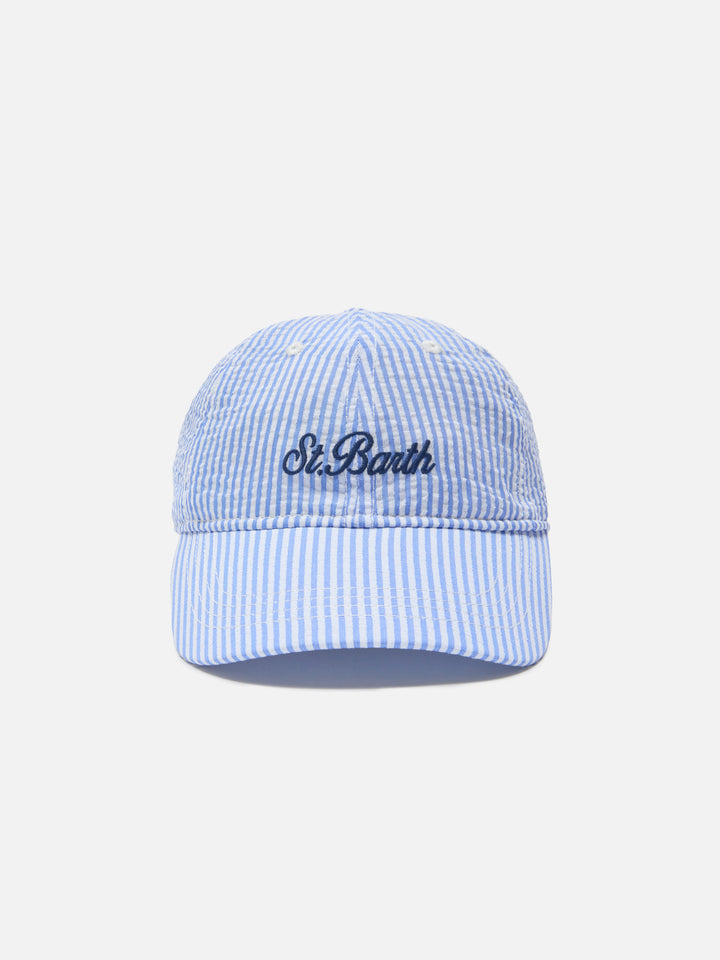 Cappellino Baseball con visiera in cotone seersucker a righe azzurre e bianche