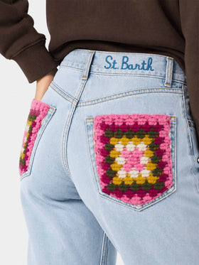 Jeans Belleville in denim azzurro con tasche crochet