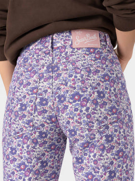 Belleville Betsy Denim-Jeans mit floralem Print | Special Edition 