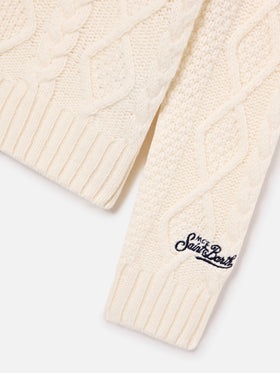 Jersey de punto trenzado color crema con cuello redondo y bordado St. Moritz | Special edition 