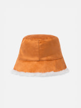 Double-face bucket hat with Après Ski Queen embroidery and furry details