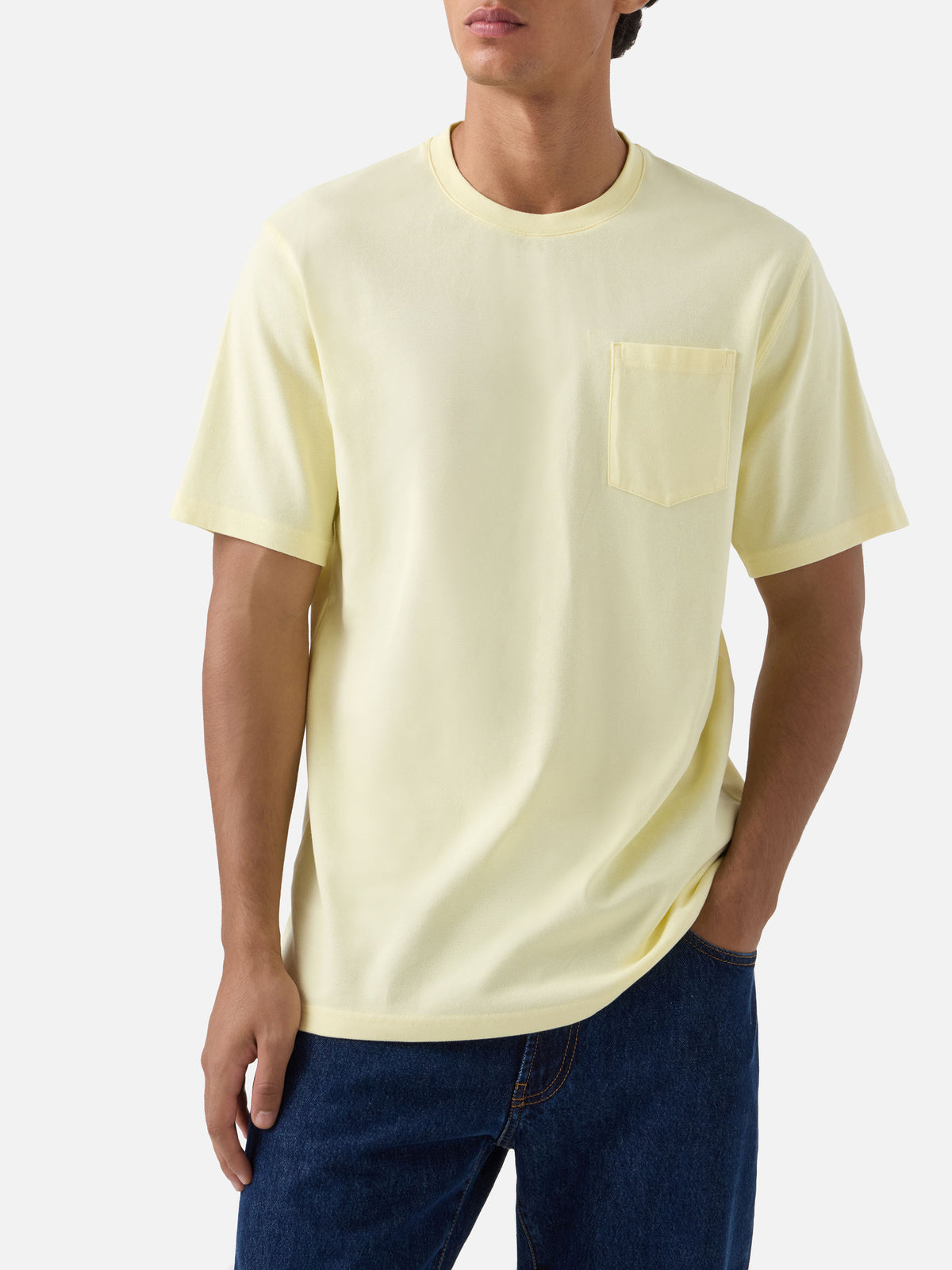 Baumwoll-Piqué-T-Shirt Bakewell in Butter Yellow mit Tasche und Logostickerei 
