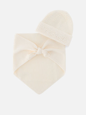 Conjunto de gorro de lana color off white y bufanda con capucha 