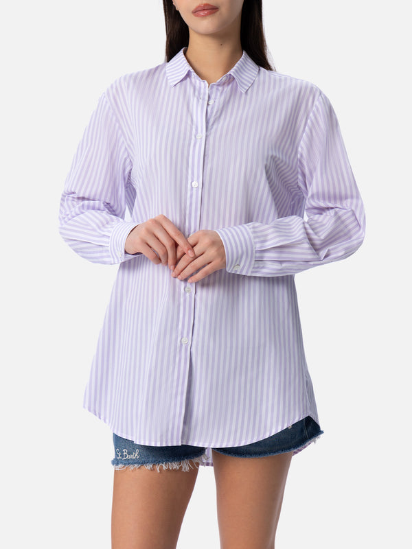 Gestreiftes Damen-Overshirt aus Baumwolle mit Print Brigitte