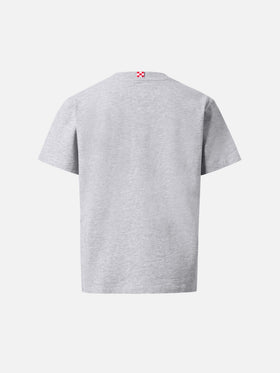 Graues Cameron-Baumwoll-T-Shirt mit Snoopy-St.-Barth-Sportclub-Aufdruck | PEANUTS-SONDEREDITION