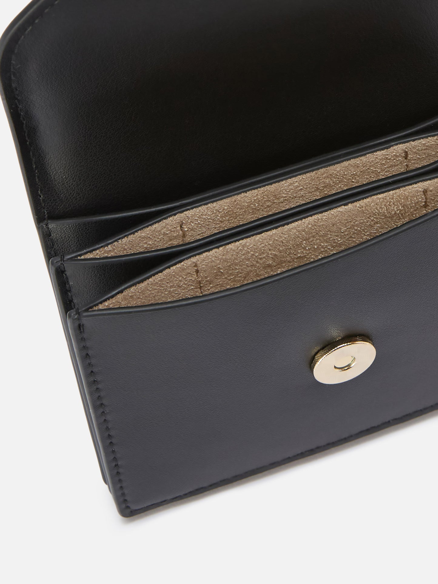 Portacarte in pelle liscia nero con logo metallico