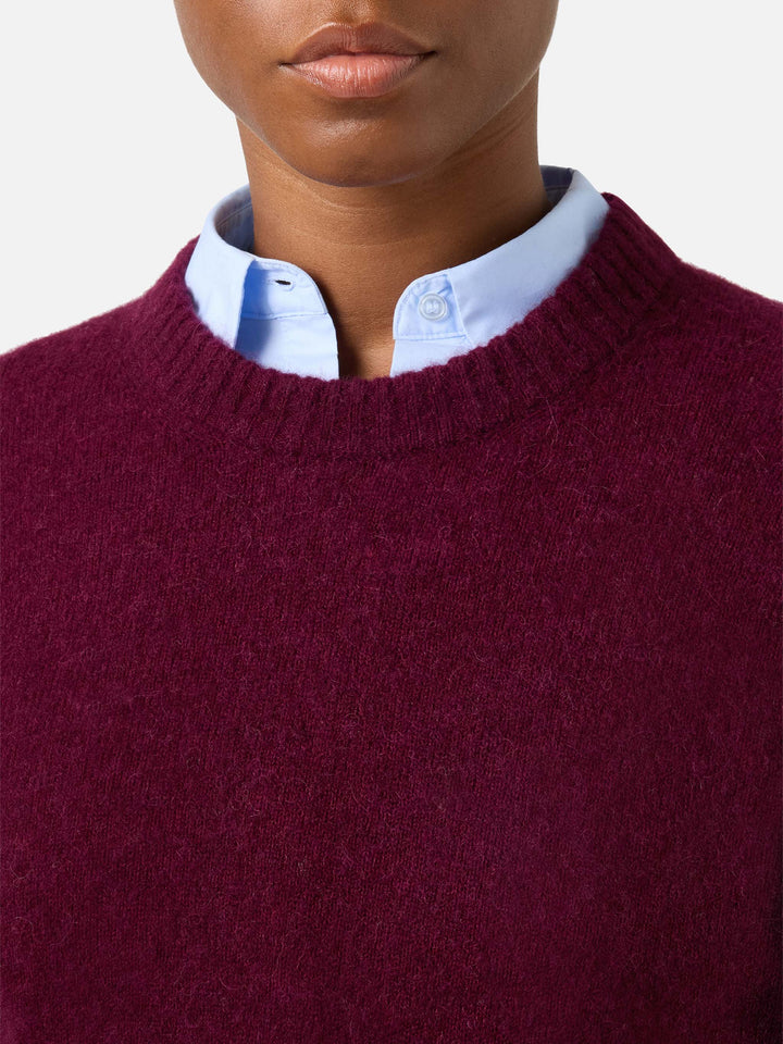 Jersey de cuello redondo Aubergine Lucille en mezcla suave de lana de alpaca con bordado del logo 