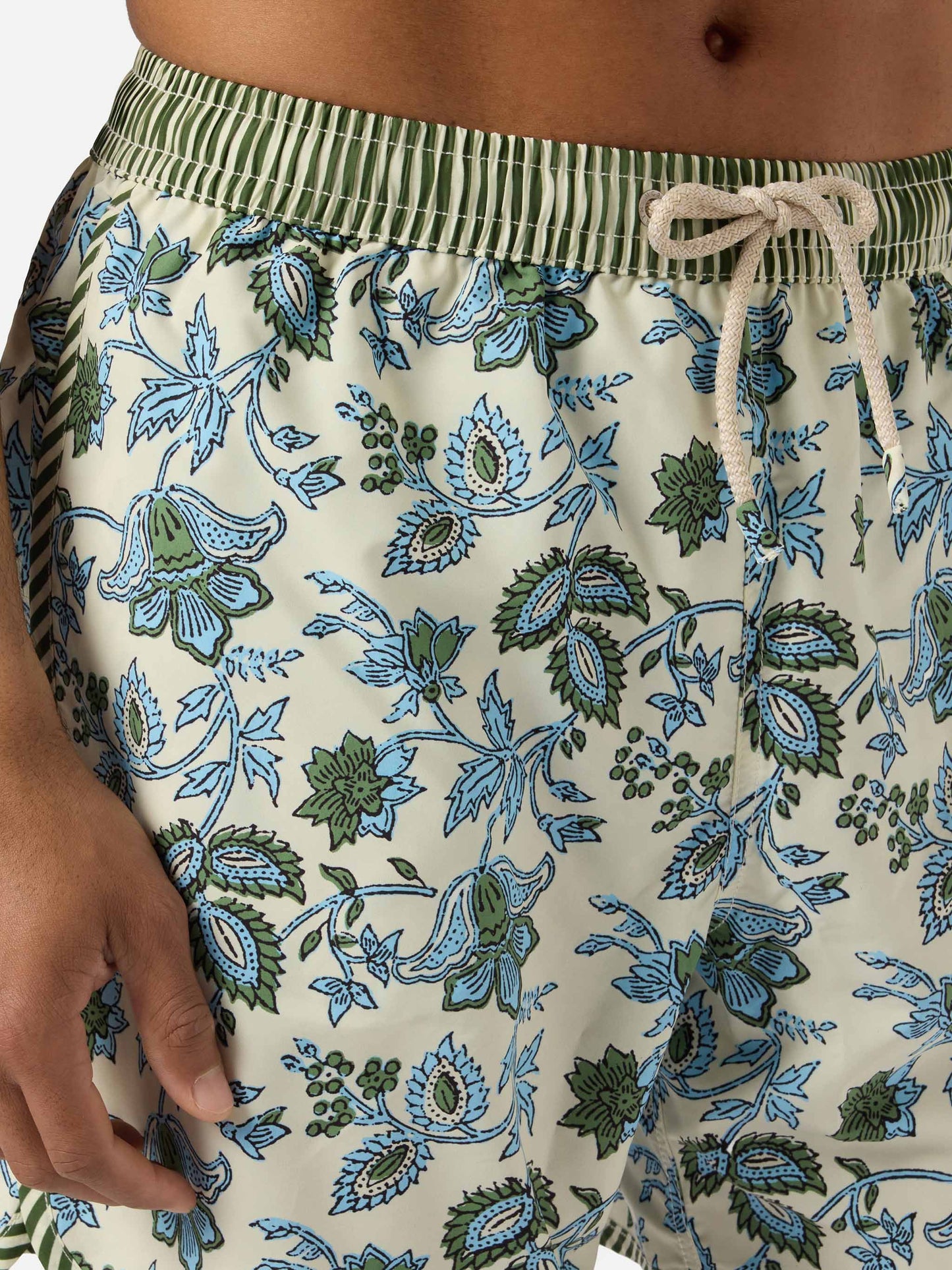 Comporta swim shorts with floral print