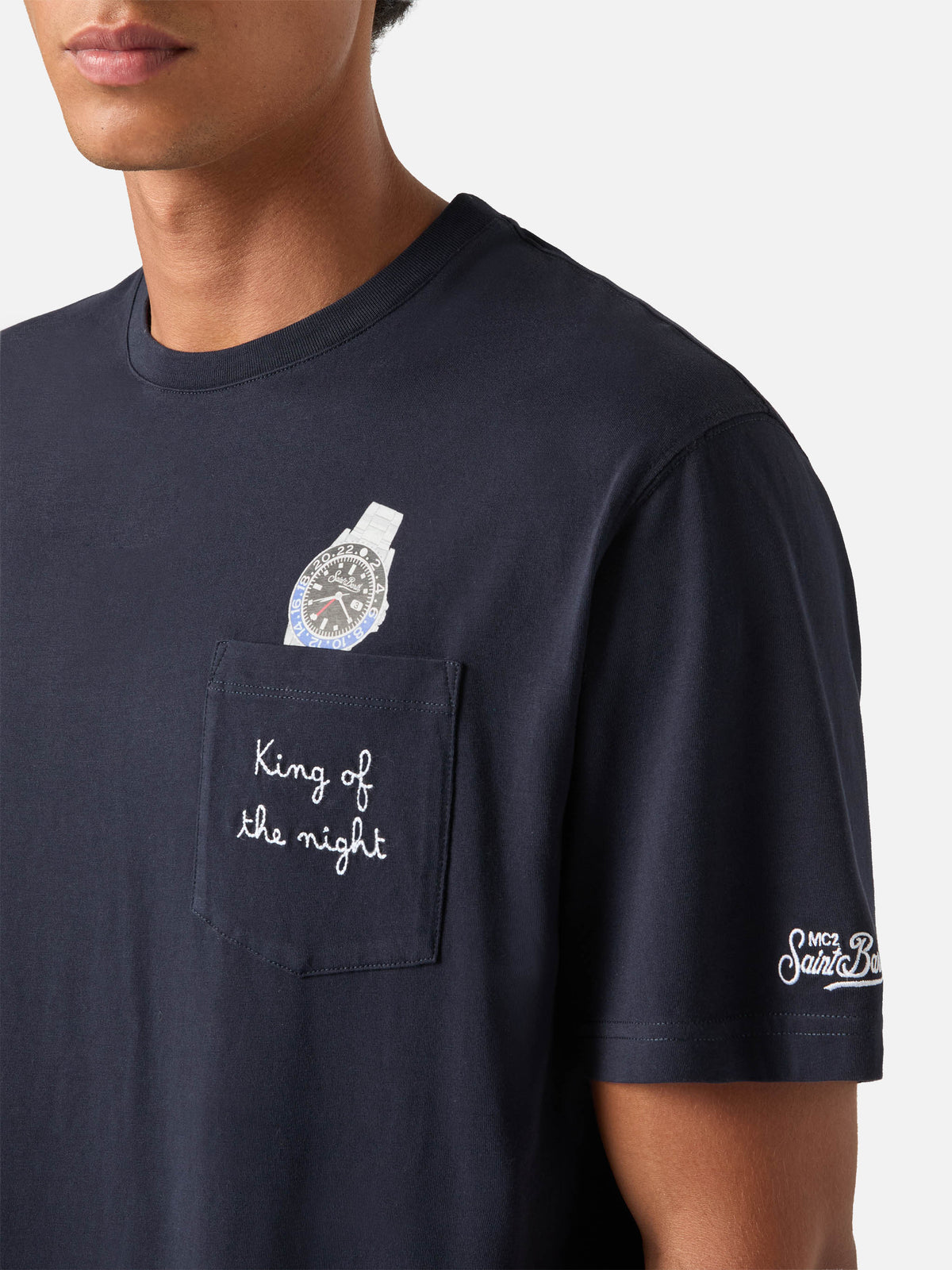 Marineblaues T-Shirt aus Bio-Baumwolle blue Connor mit Uhren-Print und King Of The Night-Stickerei 