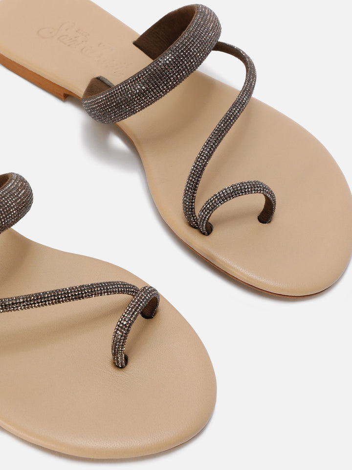 Sandalo Cora Ring Sandal con strass marroni