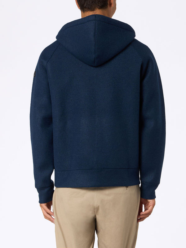 Man navy blue sweatshirt Carrel