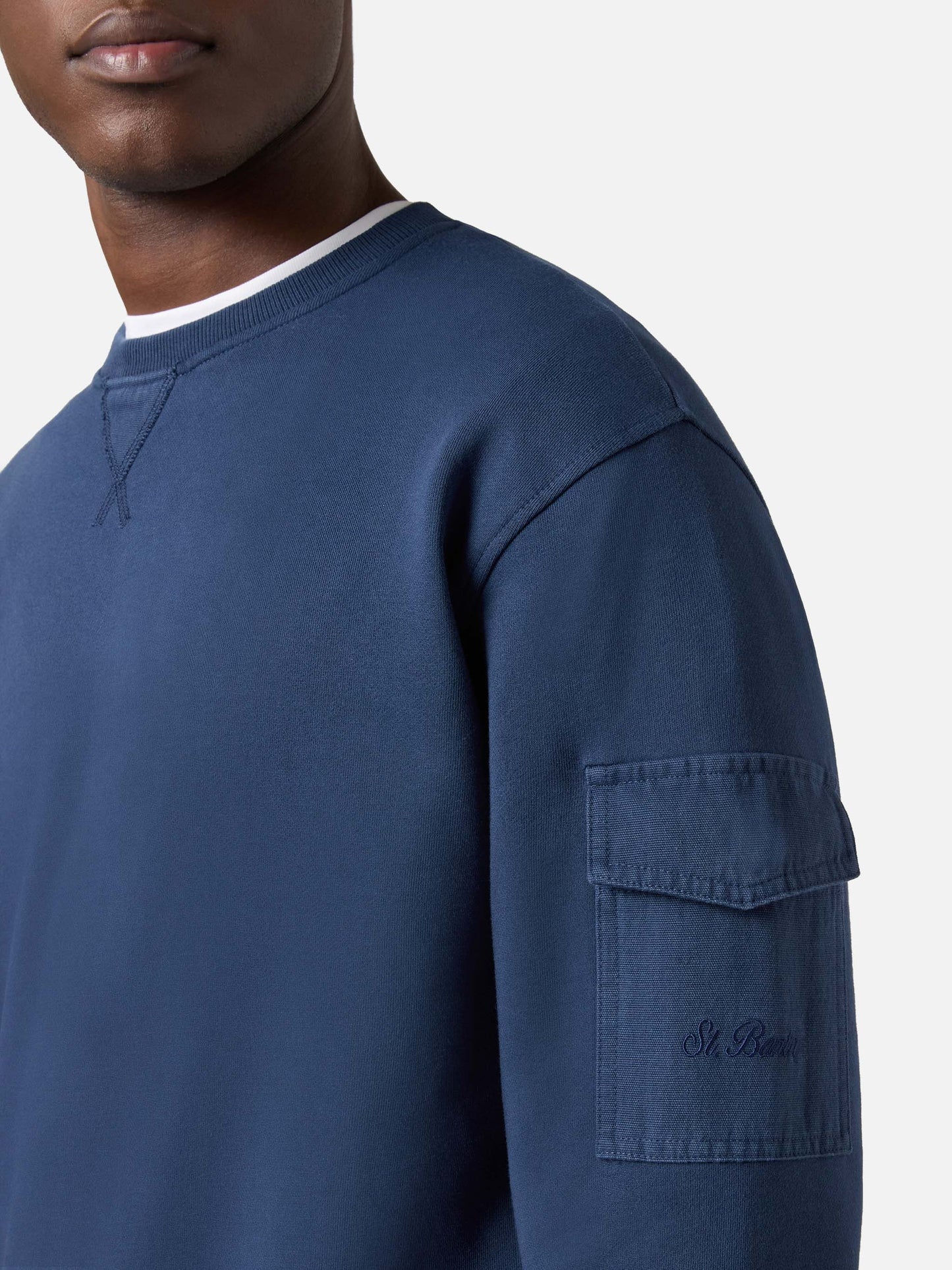 Felpa Chester in felpa tinta unita blu navy con tasca applicata