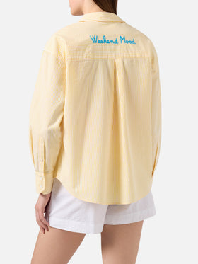 Camicia Cristal in seersucker a righe gialle con ricamo Weekend Mood