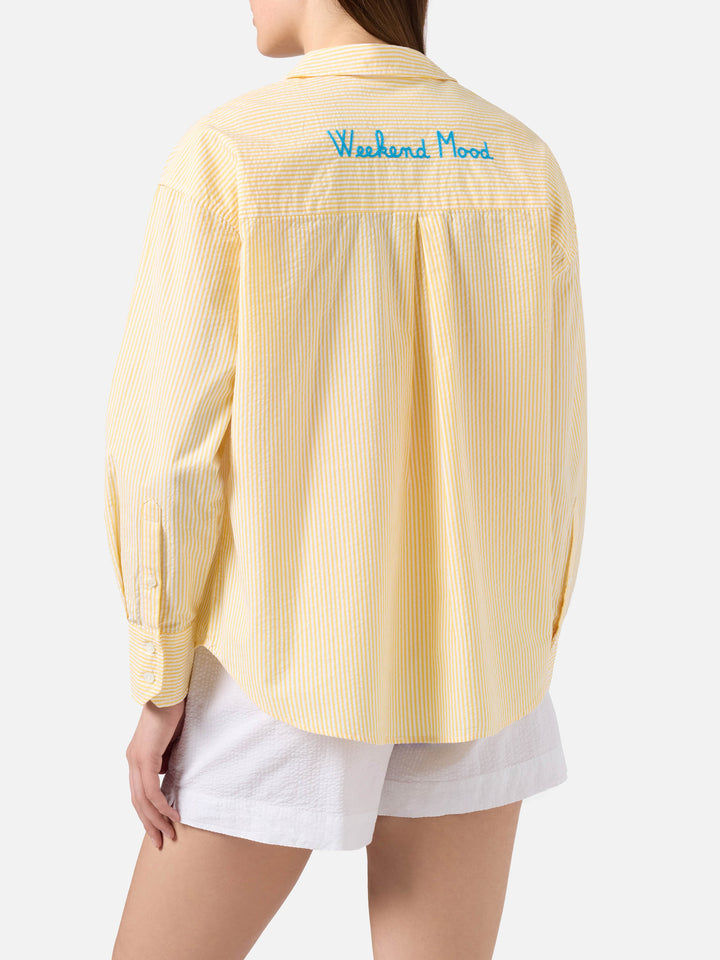 Camicia Cristal in seersucker a righe gialle con ricamo Weekend Mood