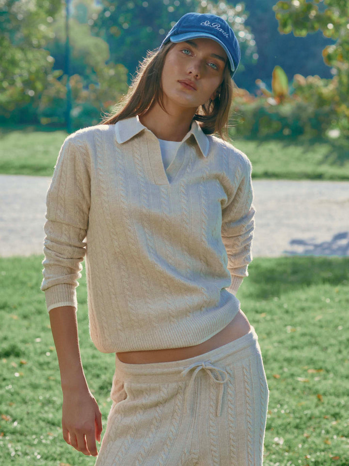 Beiger Strick mit Polokragen aus Clichy Wolle mit Pointelle-Muster 