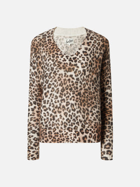 Pullover con scollo a V Elara in misto mohair cammello con stampa leopardata 