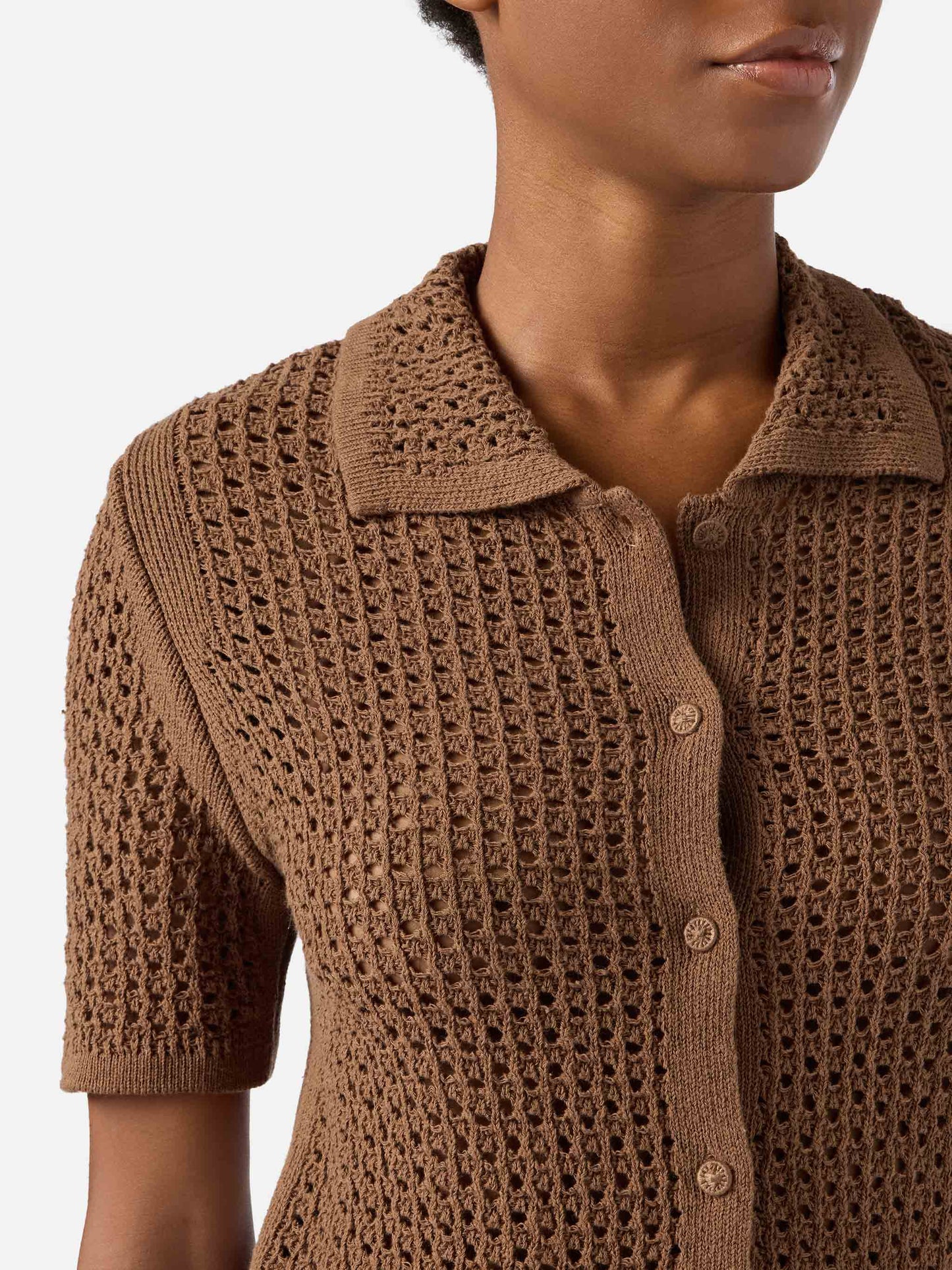 Cardigan Elowen in crochet marrone