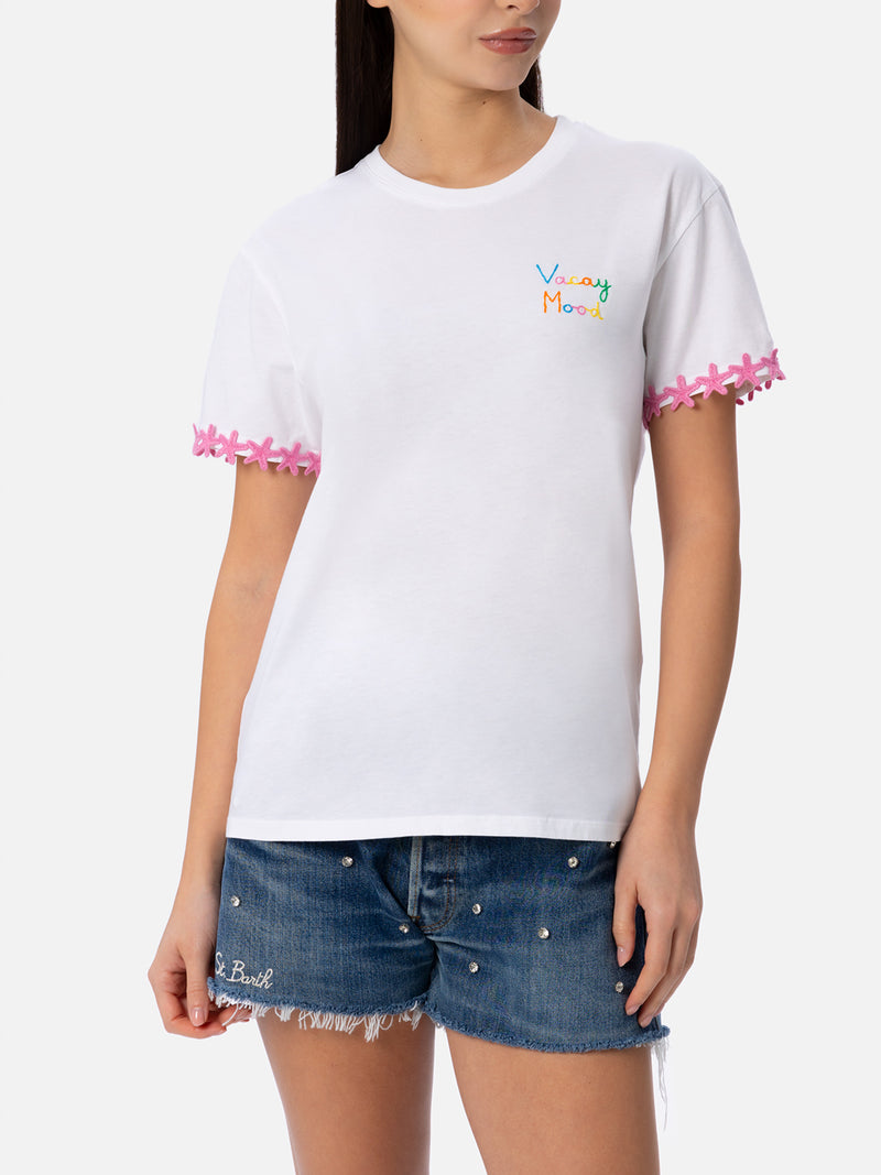 Woman cotton jersey crewneck t-shirt Emilie with Vacay Mood embroidery