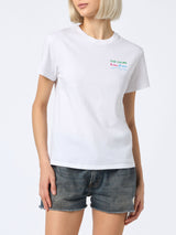 T-shirt da donna girocollo Emilie in jersey di cotone con ricamo Stai calma lo dici al mare