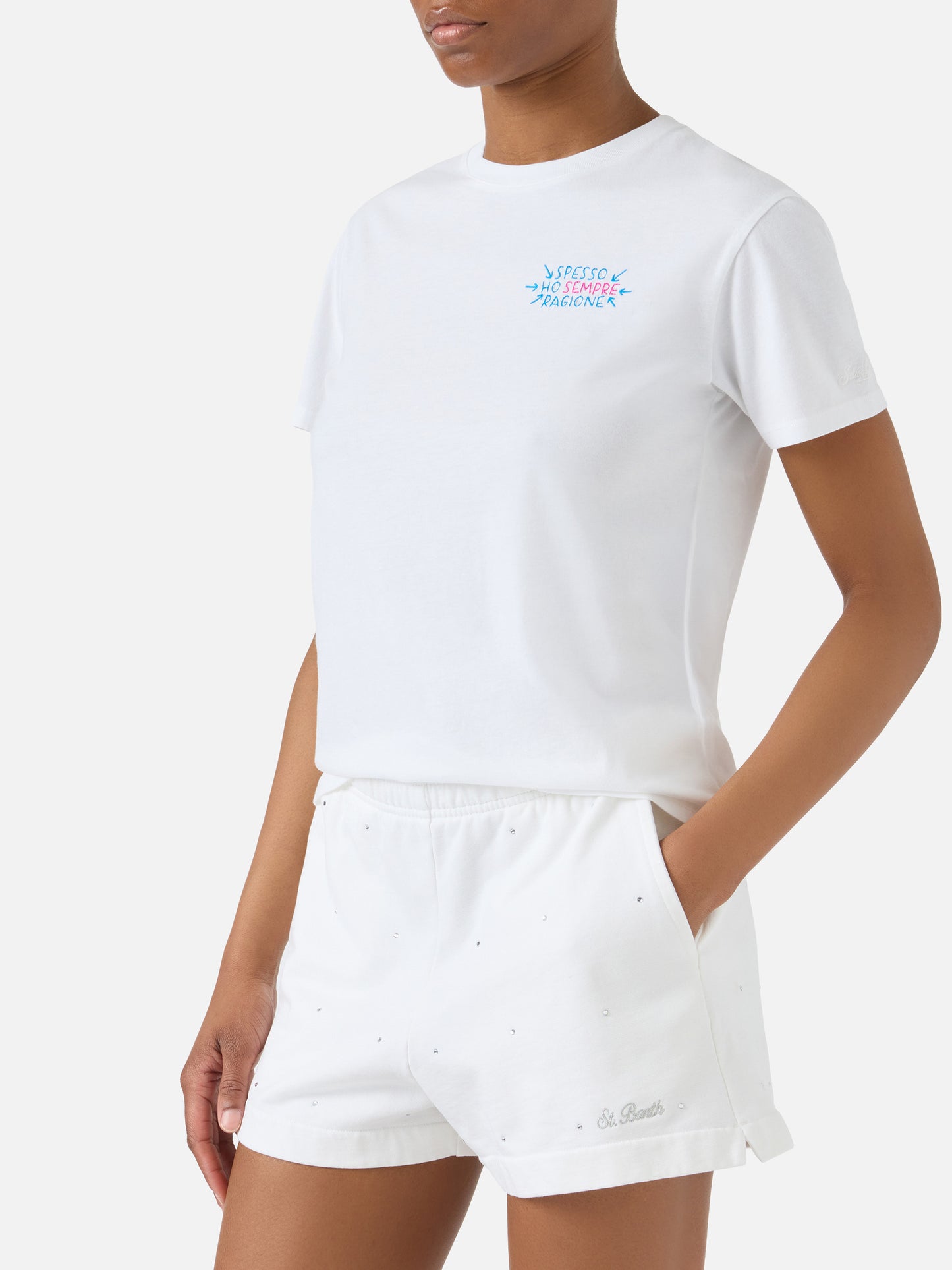 T-shirt Emilie bianca con ricamo Spesso ho sempre ragione