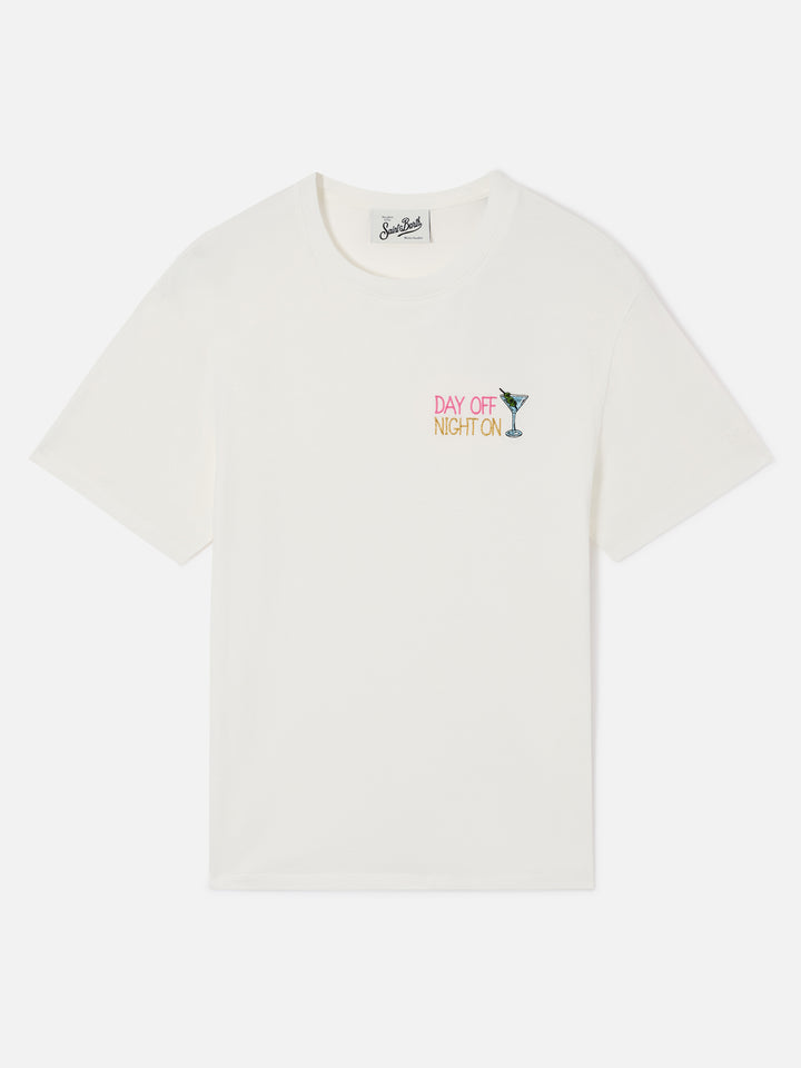 Camiseta Emilie en blanco con bordado Day Off Night On 