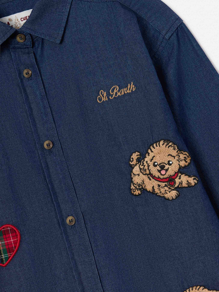 Camisa vaquera Gigy de algodón denim ligero blue con bordado de caniche 