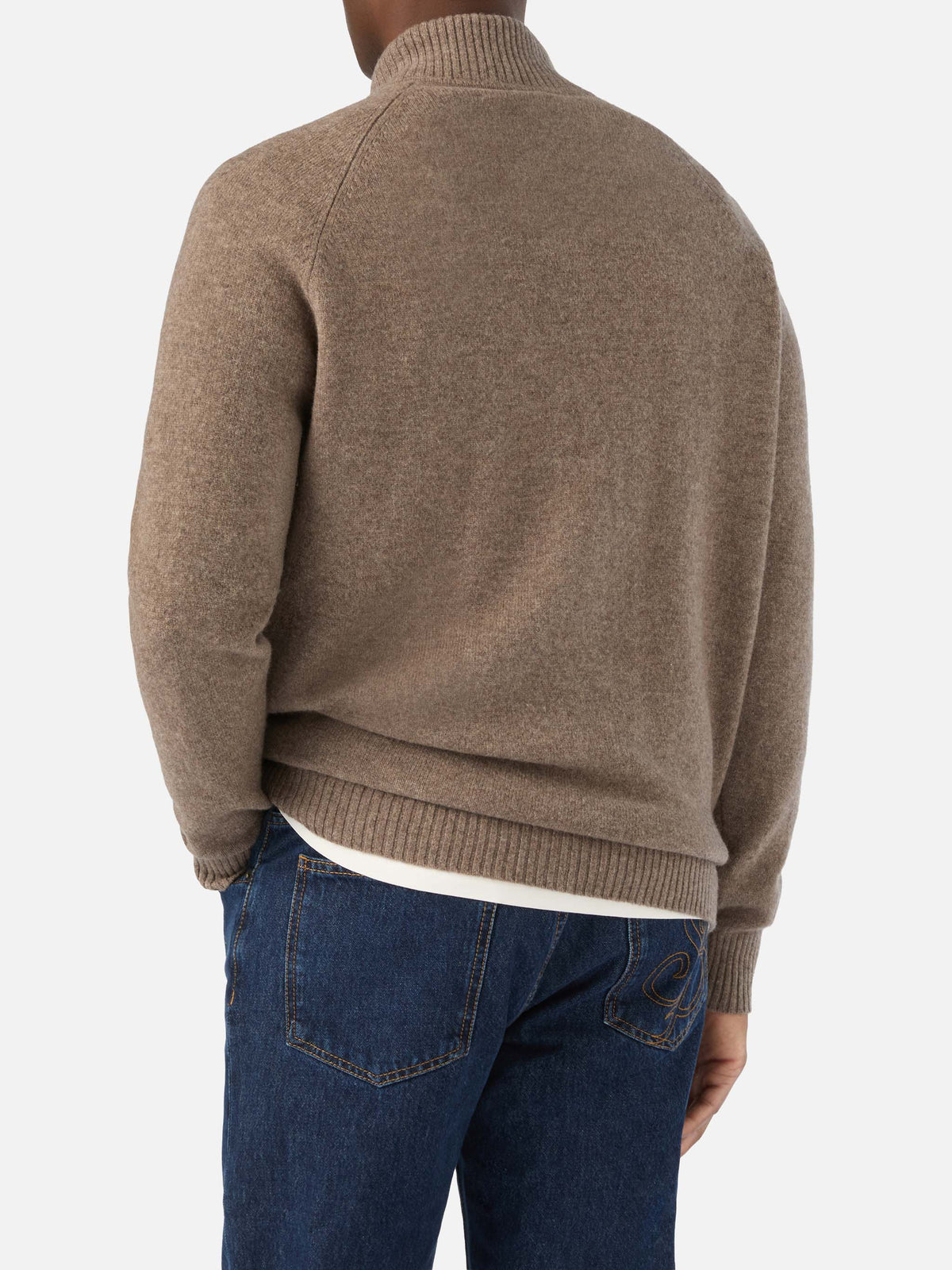 Beiger Galway Cardigan aus Lammwolle mit hohem Kragen 