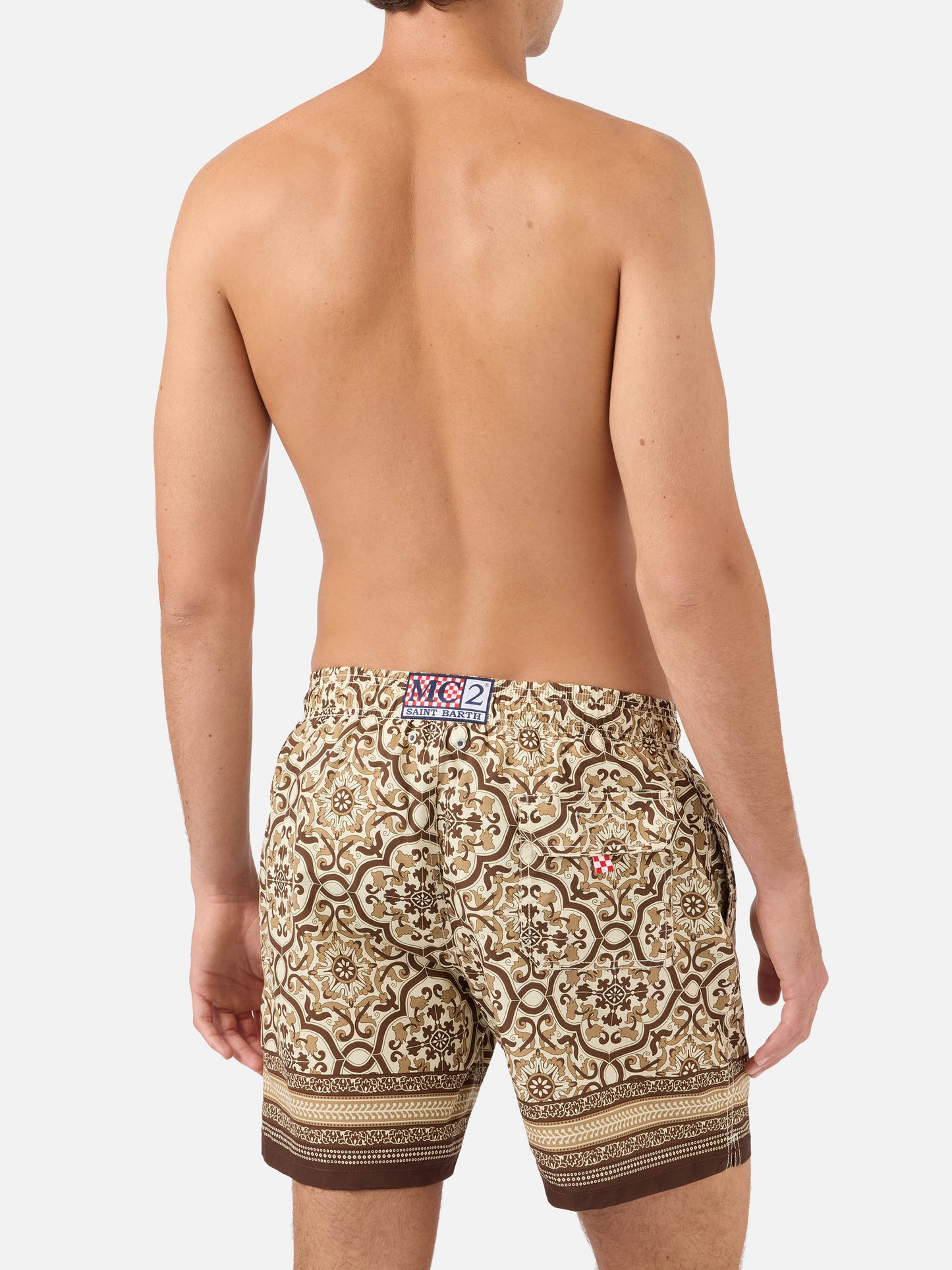 Gustavia Badeshorts mit ornamentalem, platziertem Print in Braun 
