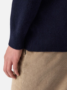 Navy blue crewneck Heron with Apres ski embroidery