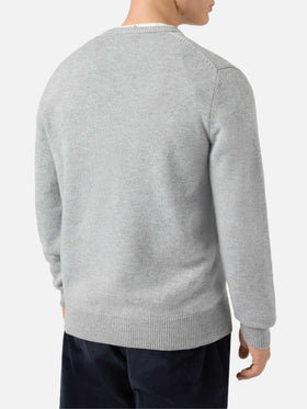 Grauer Heron-Pullover mit St. Moritz-Jacquardmuster und -Aufnäher | ST. MORITZ TOP OF THE WORLD SPECIAL EDITION