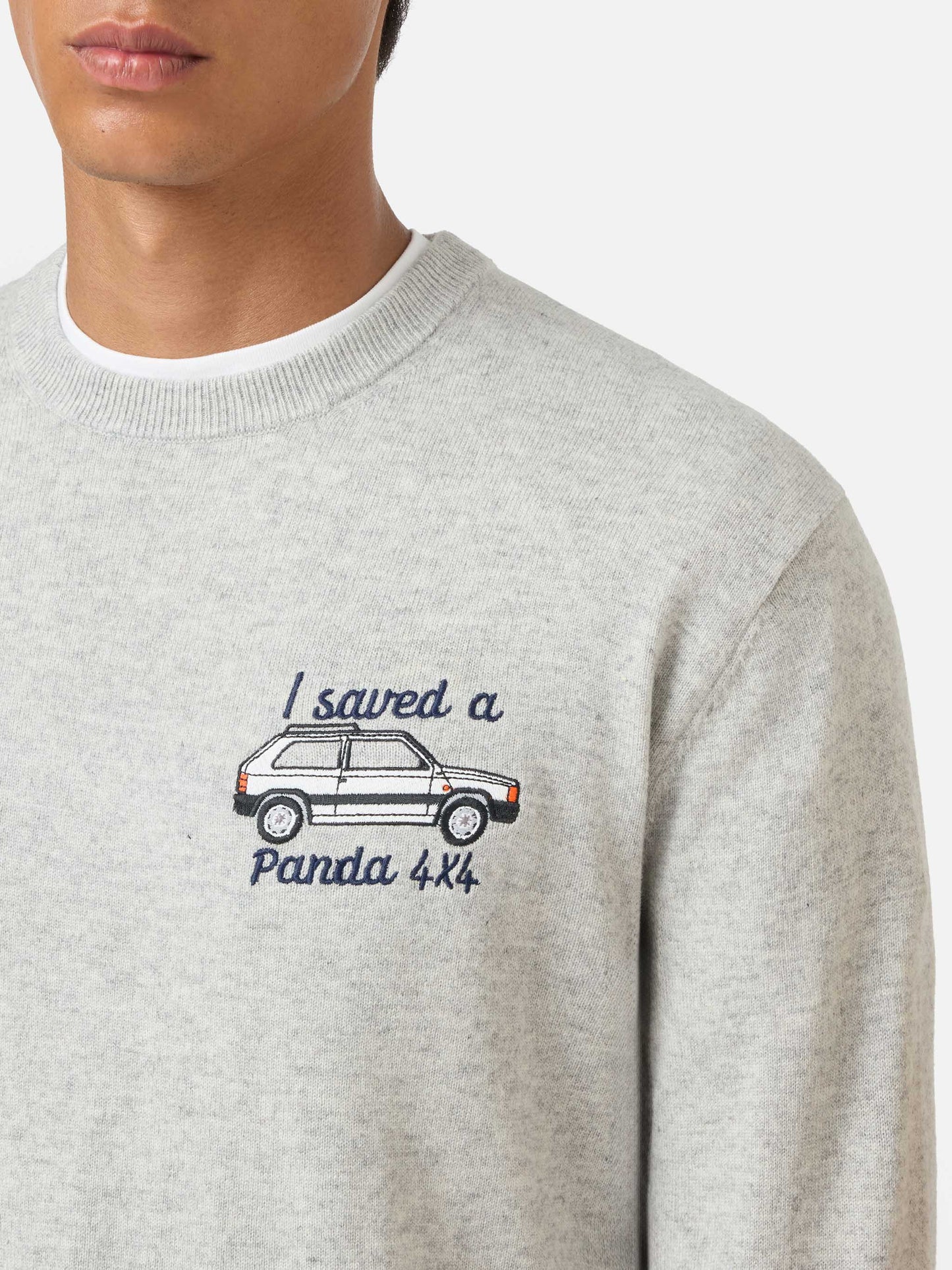 Rundhalspullover Heron mit I saved a Panda 4x4-Stickerei | FIAT PANDA SPECIAL EDITION 