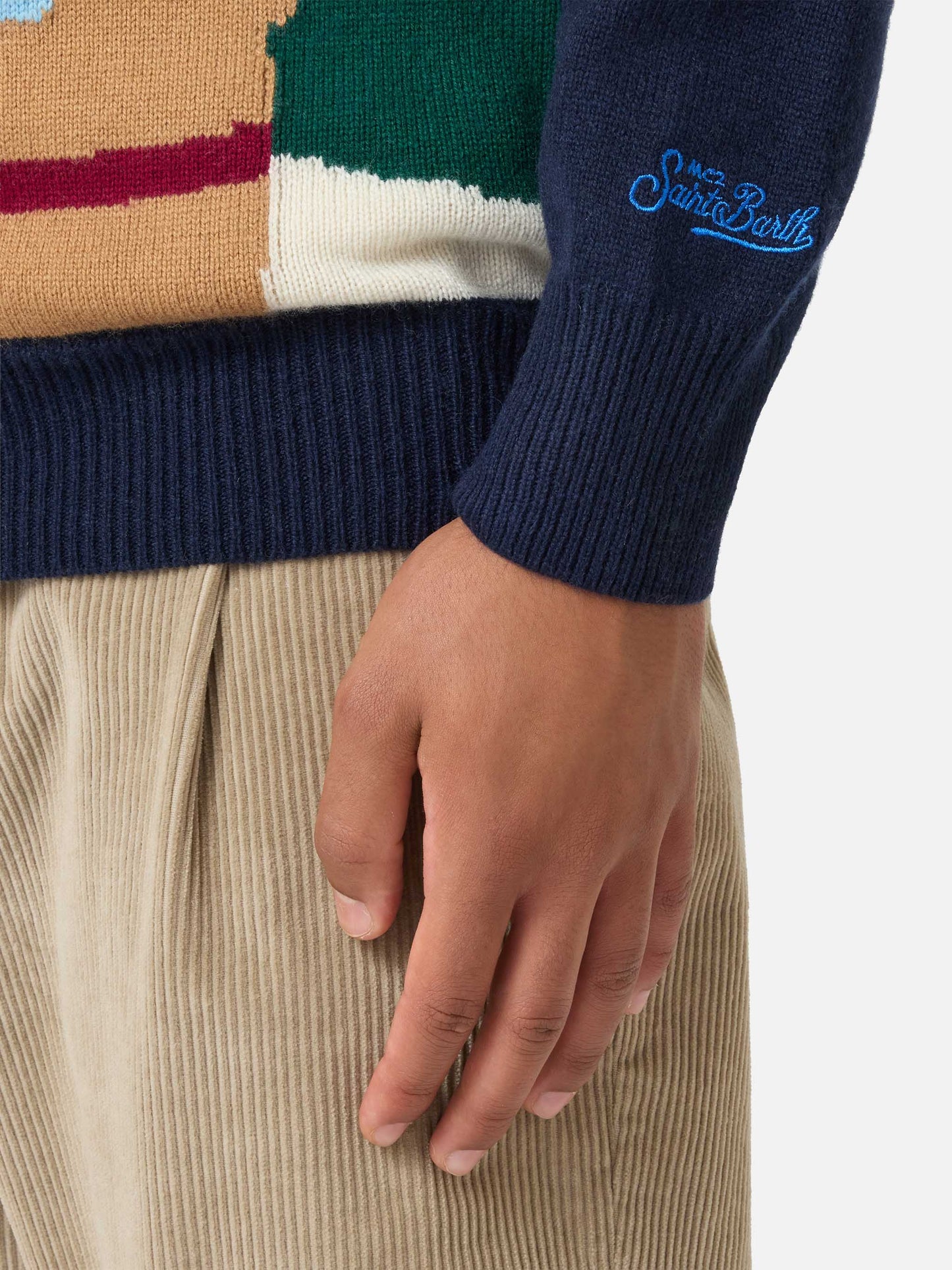 Maglione girocollo con cartolina jacquard