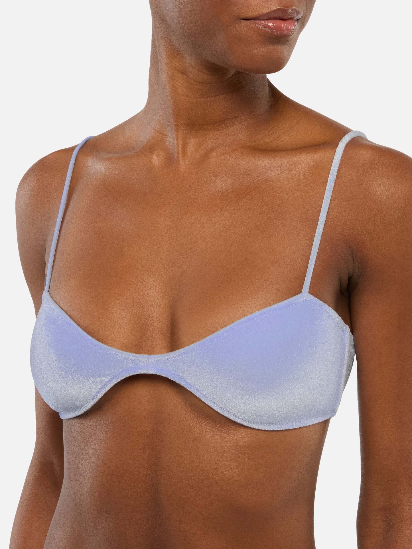 Ipanema Bralette-Top mit tiefem Ausschnitt aus hellblauem Samt
