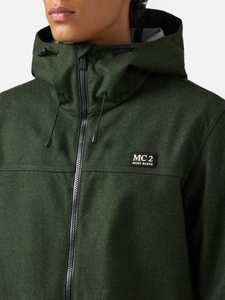 Giacca a vento verde da uomo con cappuccio